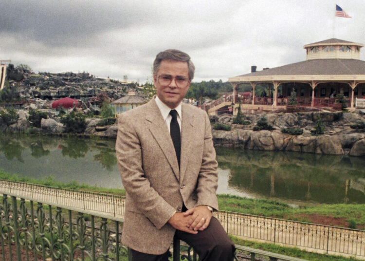 Jim Bakker, disgraced televangelist who went to prison, dies at 86