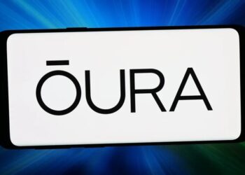 Why Oura really pulled its IPO: Wall Street experts suspect valuation concerns, an insider cash-out, and an Apple-sized threat