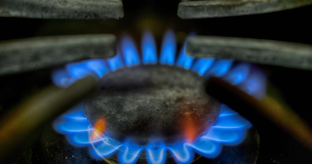 Restaurant workers face hidden dangers from gas stoves, including pollution and extreme heat