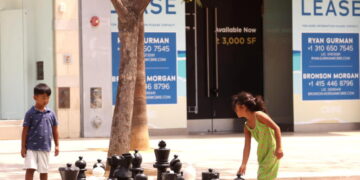 ‘What happened to Santa Monica?’ Why city struggles as Beverly Hills, WeHo thrive
