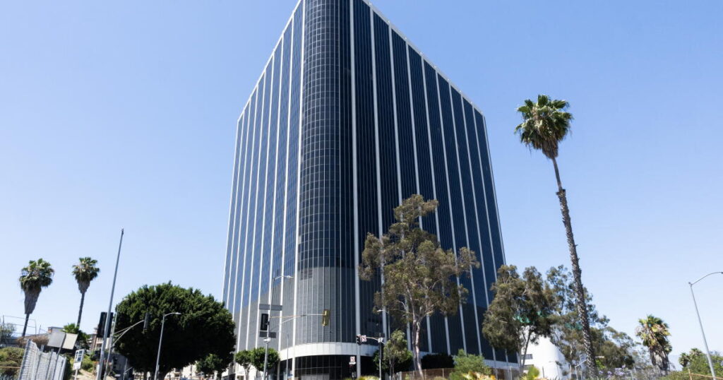 Overspent and under-enrolled: State fiscal crisis experts issue severe warning to LAUSD