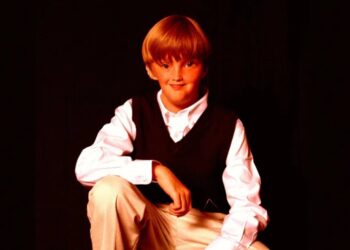 Parents Are AI-Generating Pictures of Their Kids Instead of Paying for School Photos