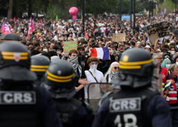 Protests sweep France, closing schools as student walkouts escalate