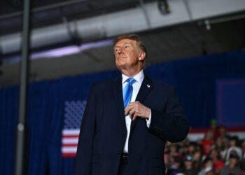 California leaders slam Trump for saying Iran could ‘take out’ L.A. or San Diego