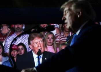 Trump’s glib ‘take out LA’ remark didn’t get the cheers he expected: reporter