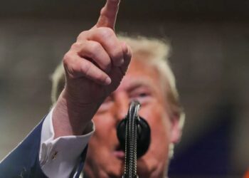 Trump sees Muslim ‘takeover’ as French teens take to the streets over crumbling schools