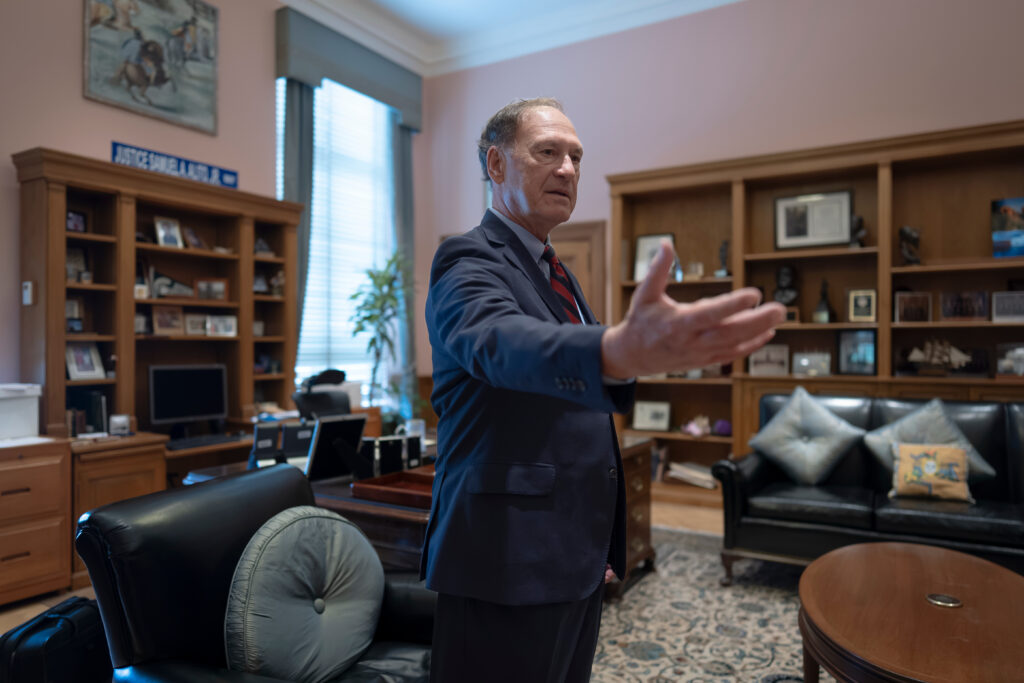Justice Alito says he won’t retire during lame-duck session of Congress