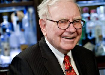 Retired Warren Buffett now spends his evenings glued to YouTube—watching Glenn Close clips, 1950s commercials, and Uzbekistani talent shows