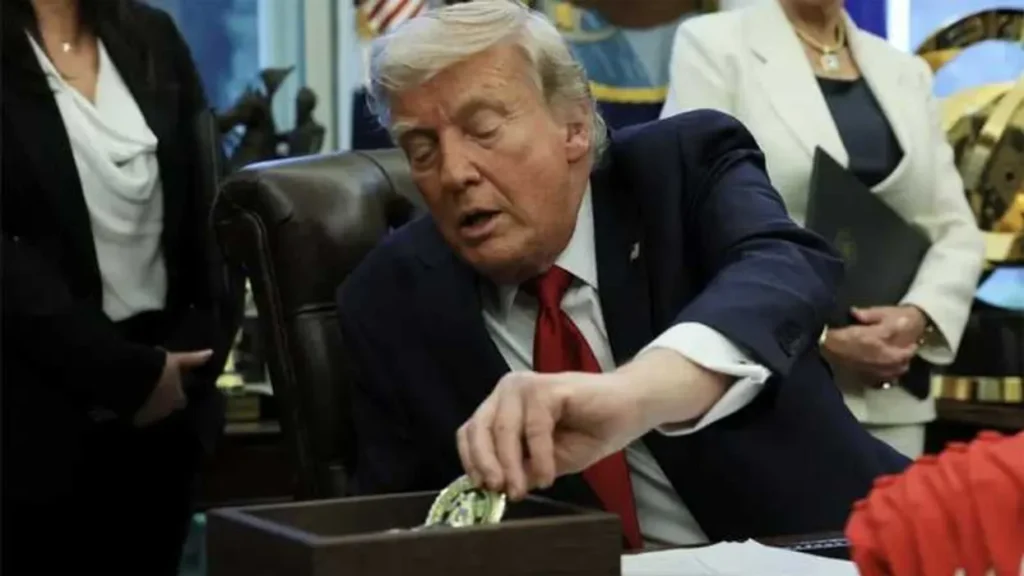 ‘Exclusive dinner’ offer pumped Trump meme coin as top insider prepares to cash out