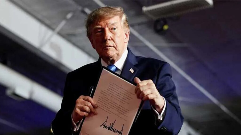 Analyst spots ‘catch’ in Trump’s latest tax holiday: ‘Band-aid that arrived too late’