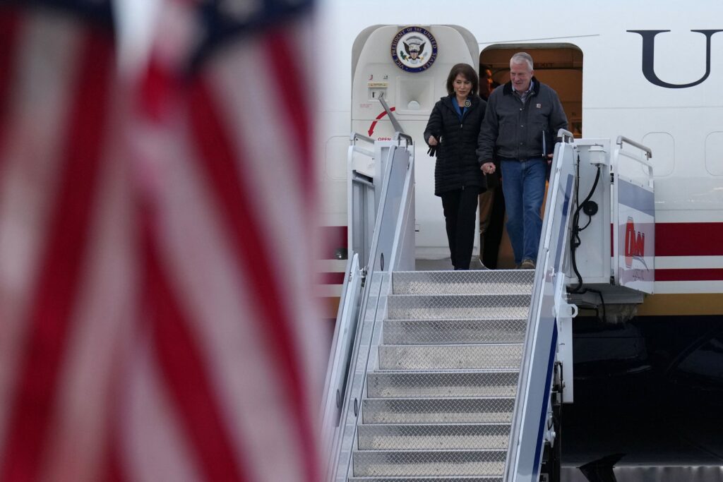 National GOP groups pour into Alaska for competitive Senate race
