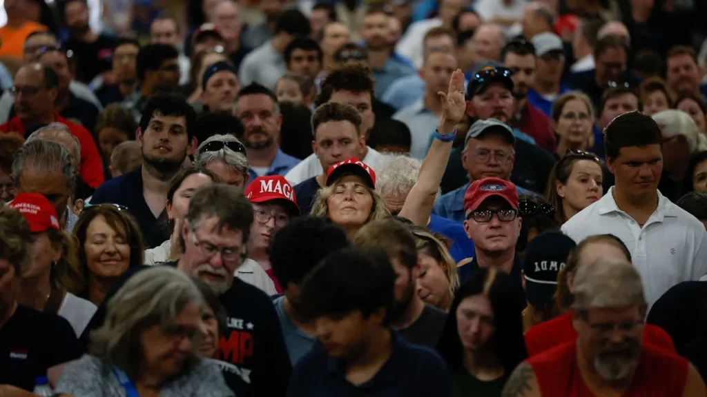 MAGA voters abandoning Trump-endorsed candidate who is too ‘establishment’: GOP pollster