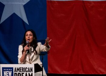 Could Texas Elect a Democratic Governor for the First Time in More Than 30 Years? Polls Show a Tight Race