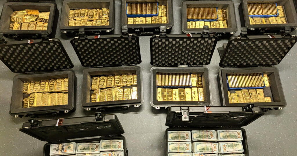 Former CIA official accused of stealing $40M in gold bars pleads guilty