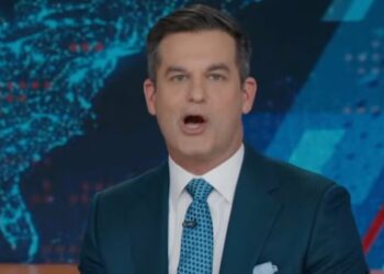 ‘The Daily Show’ Audience Audibly Groans Over Michael Kosta’s Vivek Ramaswamy Dig