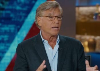 Aaron Sorkin Recalls Exactly How He Broke His Nose Writing a ‘Newsroom’ Scene