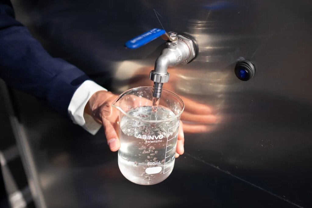 A Startup Has a Plan to Make Water From Air Using Data Centers’ Waste Heat
