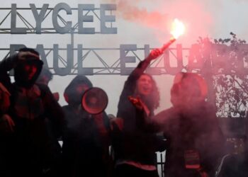 The School Near Paris That Shows Why French Students Are Protesting