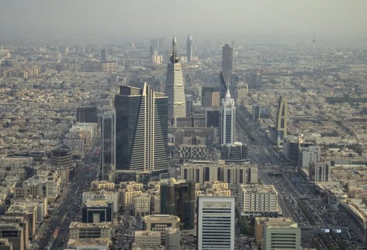 Saudi’s economic transformation collides with war and falling FDI