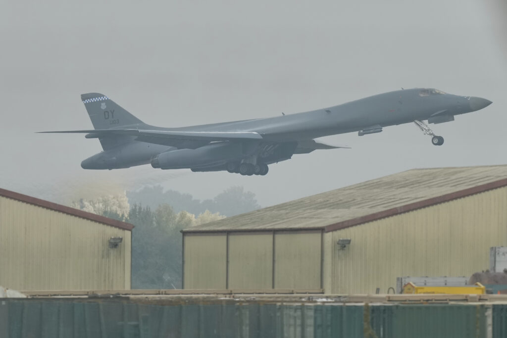 Pullout of B-1 bombers shows how an outgunned Iran is keeping the U.S. on edge