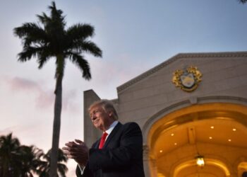 Trump wants to turn his West Palm Beach golf course into the new Camp David
