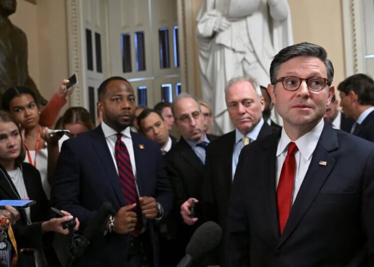 ‘Fires everywhere’ for Republicans as they scramble to stop the midterm bleeding: report