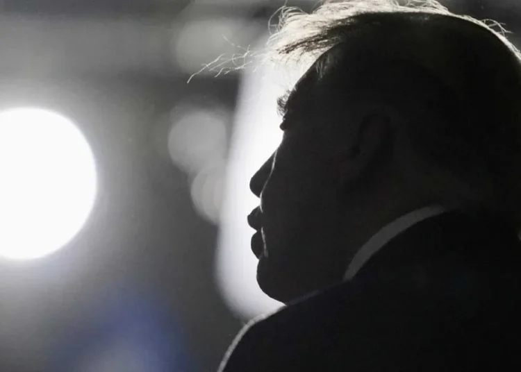 Body language expert unnerved as Trump’s ‘take out’ LA remark shows zero signs of joking