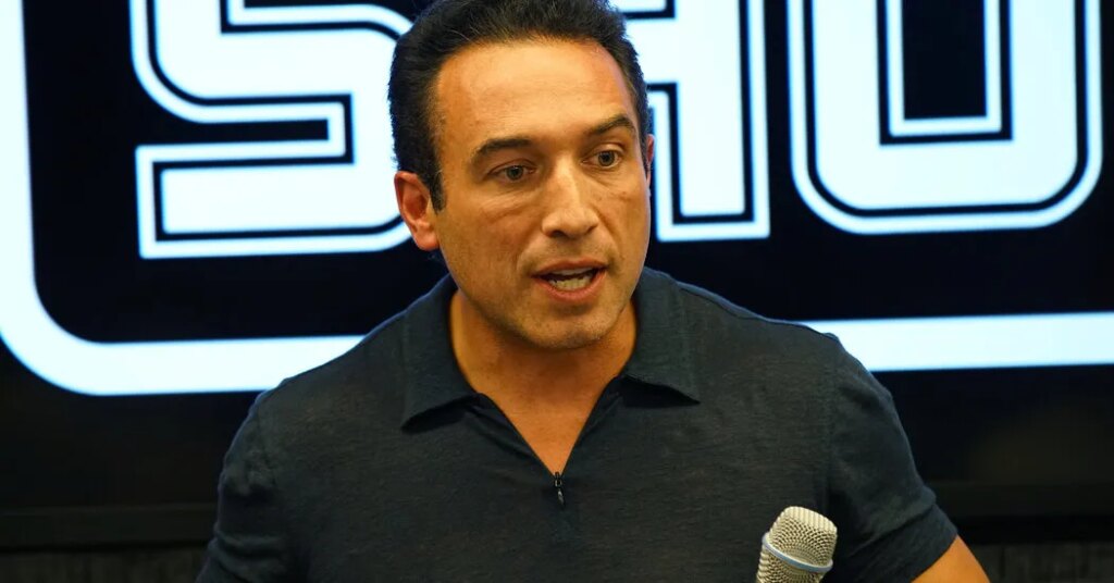 A.I. Music Fraudster Who Drew Millions in Royalties Is Sentenced to 18 Months