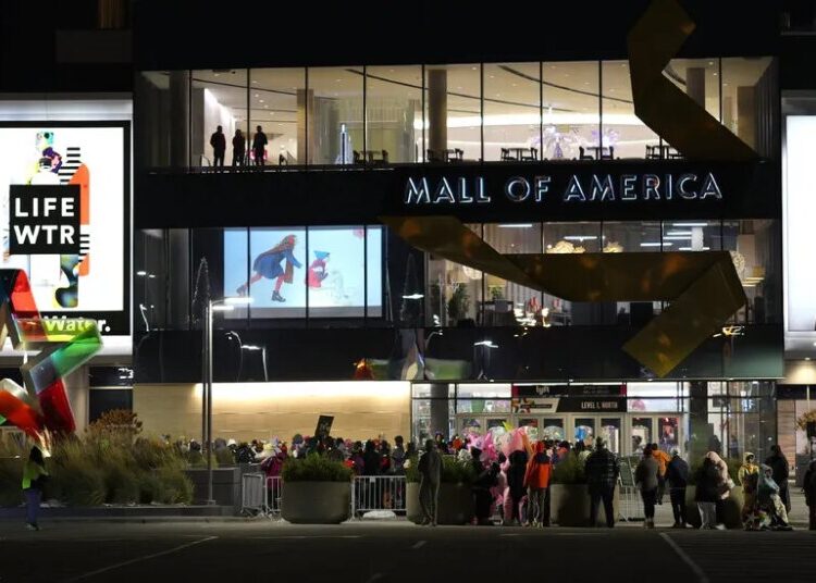 F.B.I. Arrests Teen Accused of Plotting Mass Shooting at Mall of America