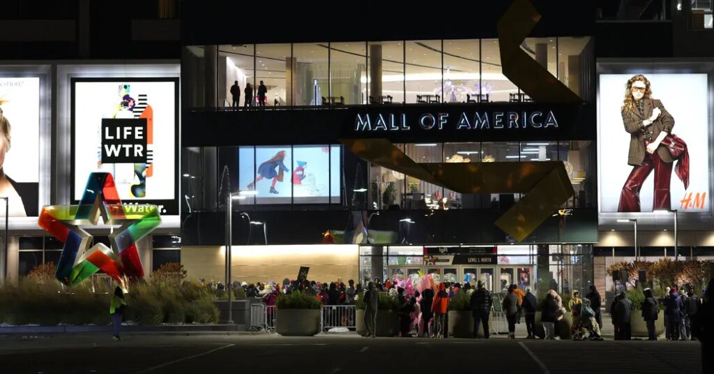F.B.I. Arrests Teen Accused of Plotting Mass Shooting at Mall of America