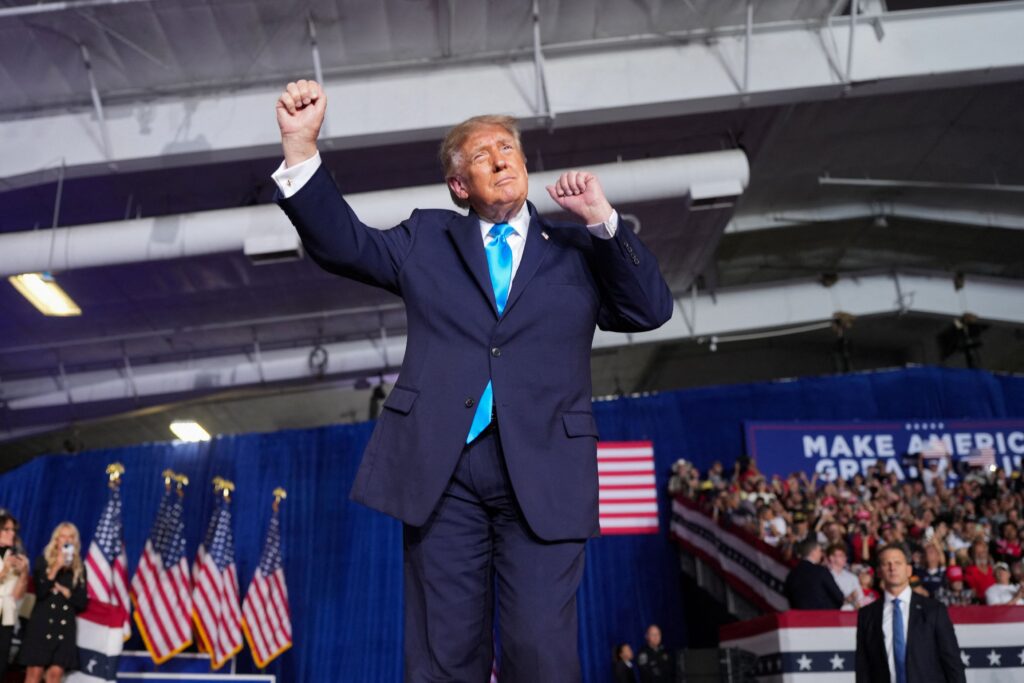 Trump gets caught in the weave and hands Democrats a target