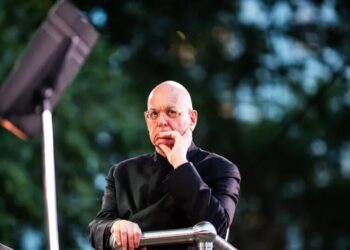 Forced to Resign Over Epstein, Ex-College Leader Keeps Campus Ties
