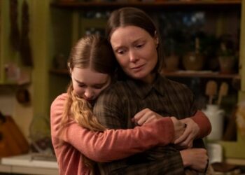 6 Easter Eggs in Mike Flanagan’s ‘Carrie,’ From The Dark Tower to ‘Battlestar Galactica’