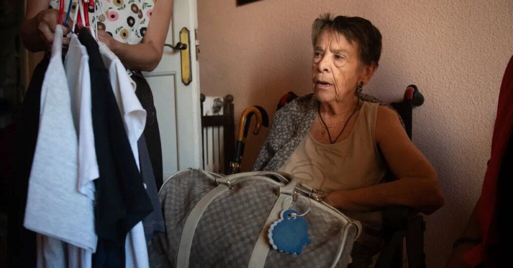 ‘Maricarmen,’ Whose Eviction Enraged Spaniards, Dies at 87