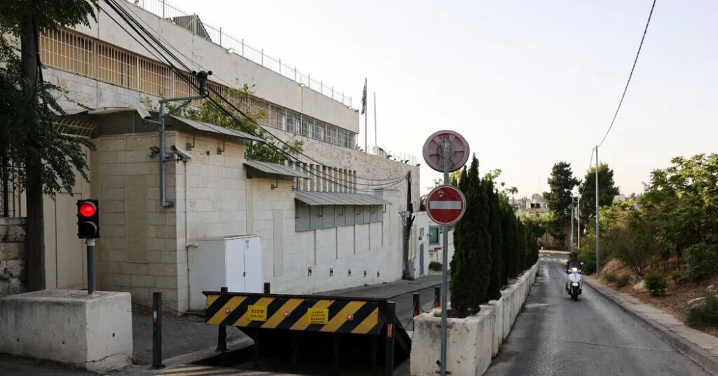 In Last-Minute Deal With Israel, U.K. Avoids Total Closure of British Consulate