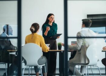 Your next manager may have three employees and 19 agents. Who’s accountable?