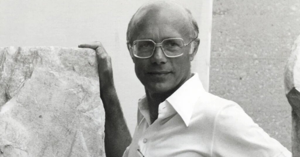 Pioneering Archaeologist Who Found 11 Tons of Ancient Pottery Has Died