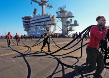 USS Abraham Lincoln returns to San Diego after 265 straight days at sea, food shortages and reports of deteriorating morale
