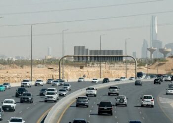 Houthi Attacks on Saudi Airports Prompt Mass Cancellations