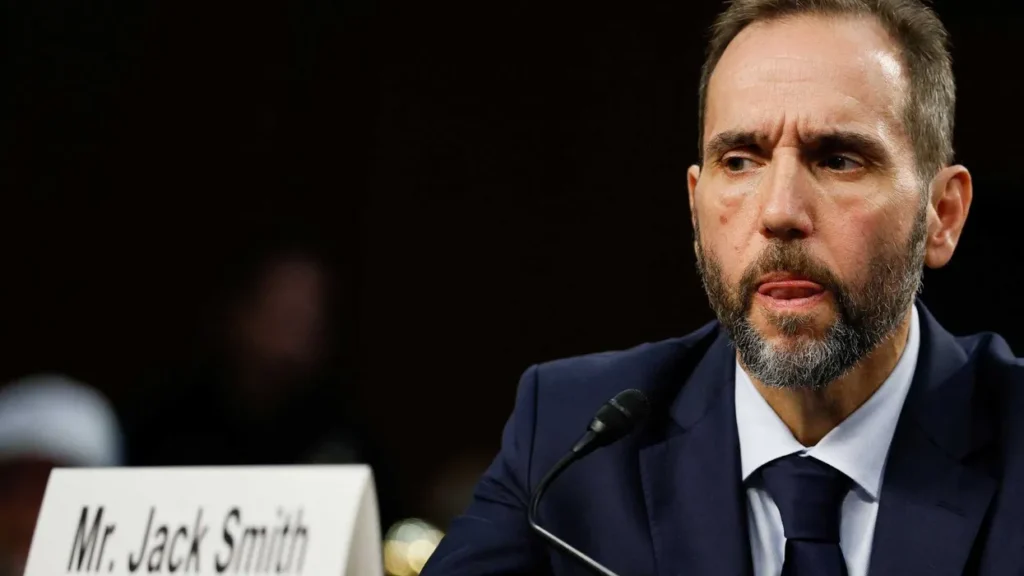 Trump’s gambit to bury Jack Smith report past midterms about to collapse: ex-prosecutor