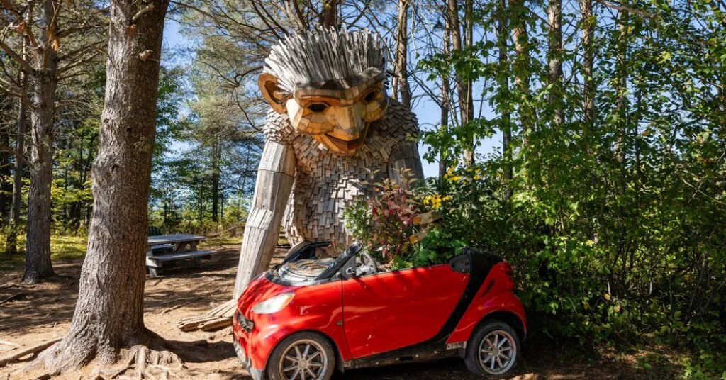 How a ‘Garbage Artist’ Is Helping Transform an Adirondack Mill Town