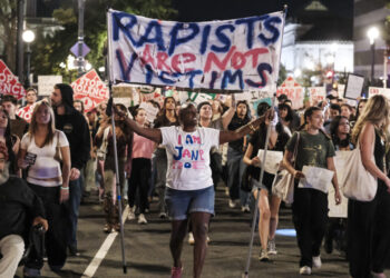 Hundreds march to White House in response to Cornell rape accusations