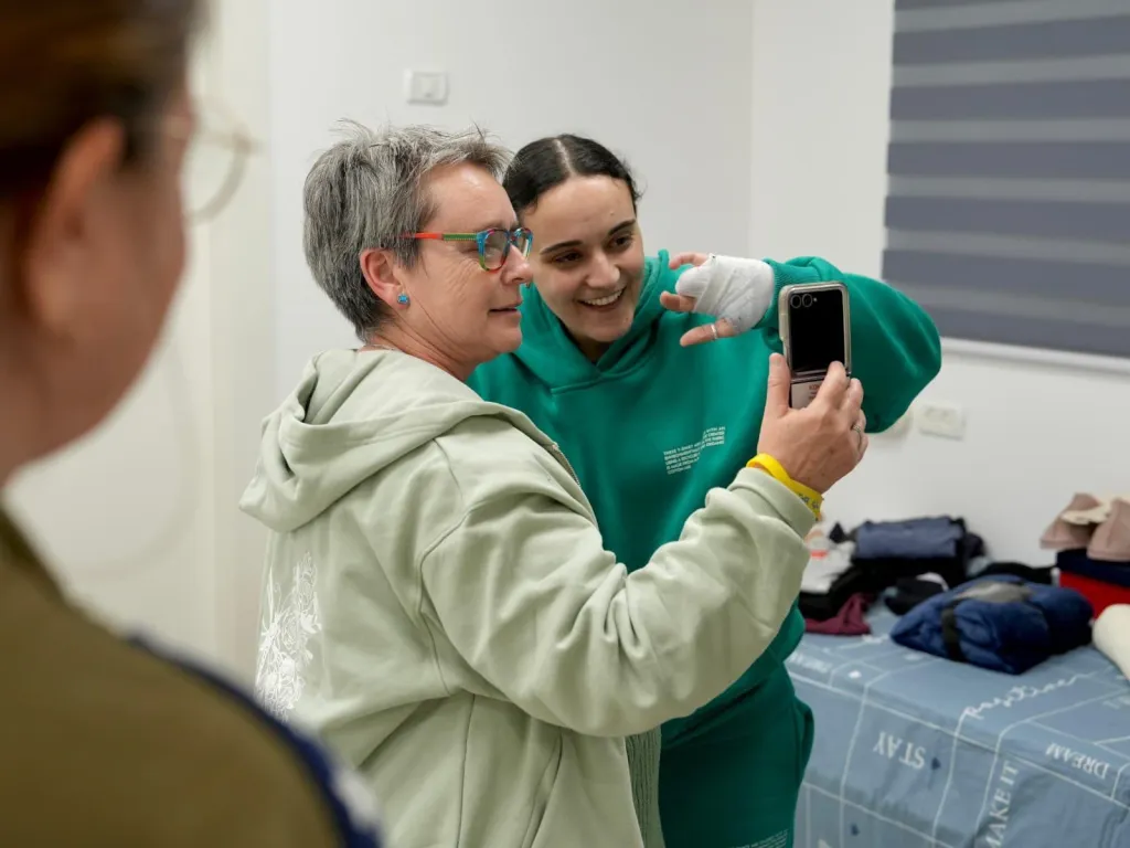 Former hostage Emily Damari and her mother reunite.