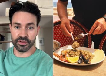 Expat New Yorker calls out Europeans for bad customer service — sparking global dining out debate