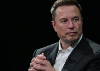 Elon Musk just lost his trillionaire status again after three days—but he says ‘it’s not like it’s sitting in a bank account’ anyway