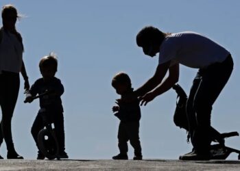 ‘Are we rich?’ The question billionaire and millionaire parents dread, and what happens when they dodge it