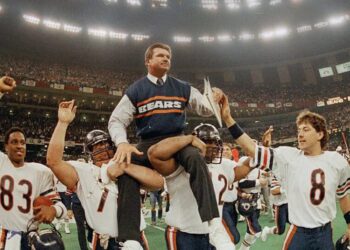 Mike Ditka Has Died. Bears Coach Was Beloved for Winning and Shouting.