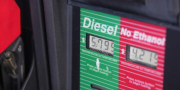 Trump says U.S. to get diesel from Russia, relaxing pressure on Moscow to ease prices before midterms