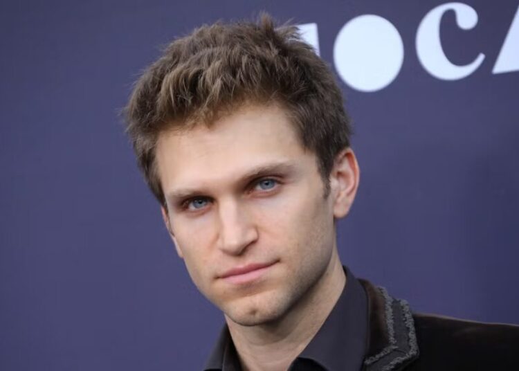 ‘Pretty Little Liars’ Actor Keegan Allen Robbed at Gunpoint in West Hollywood