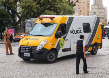 Man killed by police after holding 13 kids hostage at knifepoint in Brazilian school